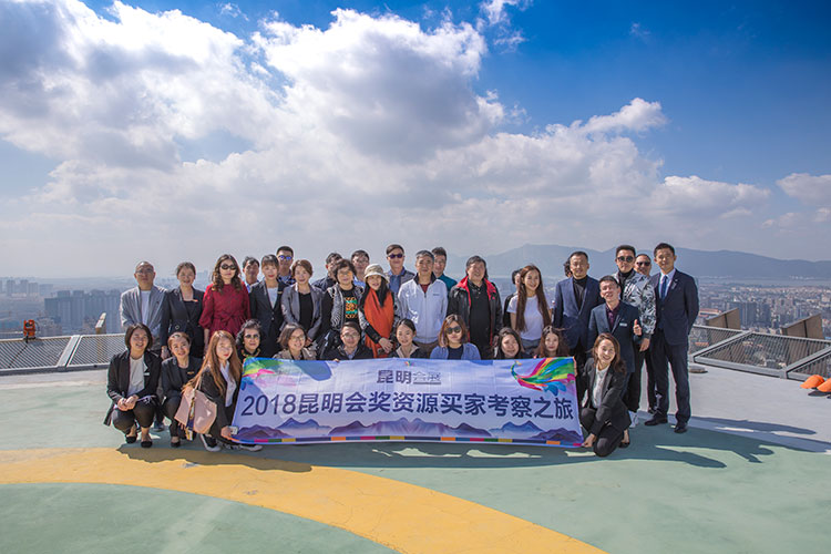 合影01.jpg